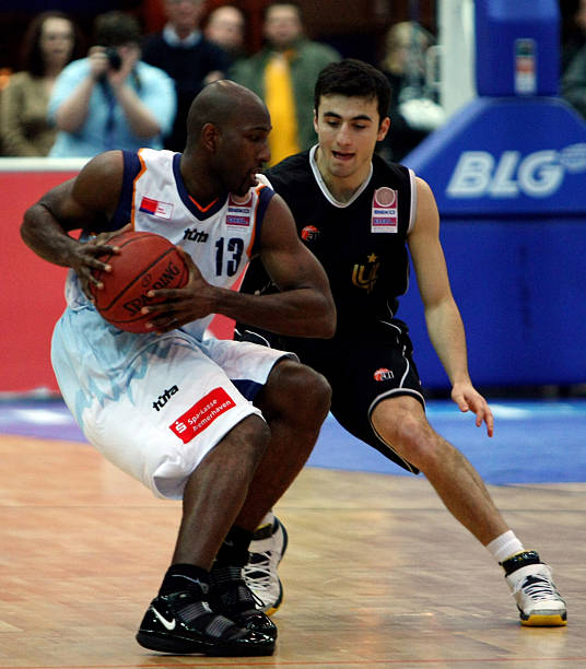 仅是中场的 仅是中场的